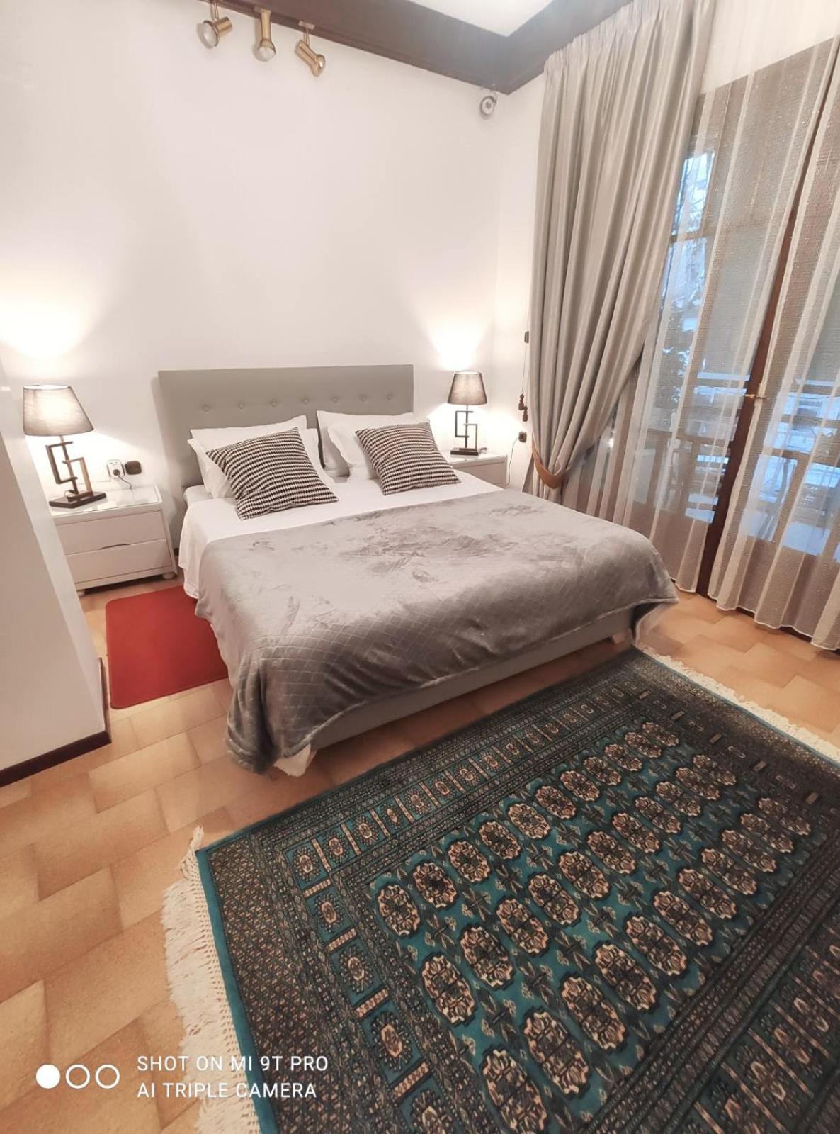 Johnny'S Loft Lägenhet Agrinio Exteriör bild